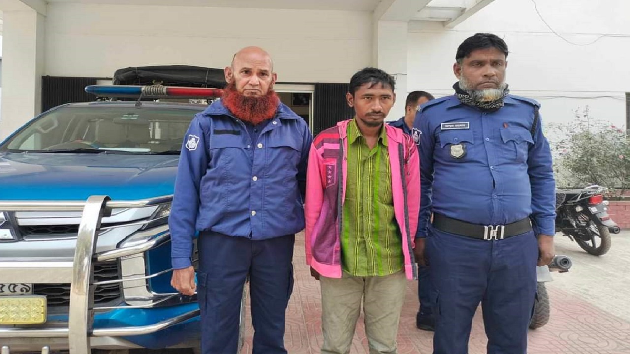 গ্রেপ্তার হাবিব শেখ। ছবি : কালবেলা