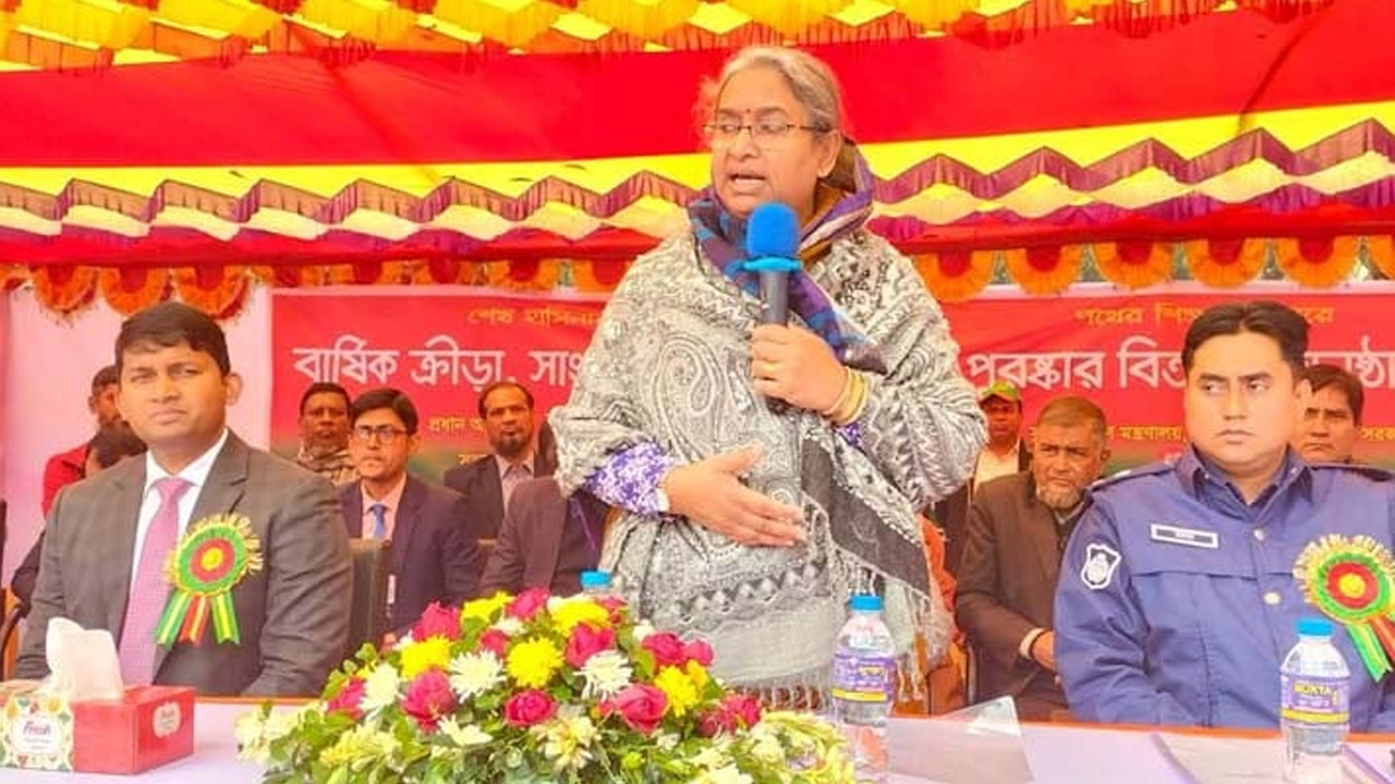 চাঁদপুরে সরকারি বাক ও শ্রবণপ্রতিবন্ধী বিদ্যালয়ের বার্ষিক ক্রীড়া প্রতিযোগিতা ও সাংস্কৃতিক অনুষ্ঠানে বক্তব্য দেন সমাজকল্যাণমন্ত্রী ডা. দীপু মনি। ছবি : সংগৃহীত