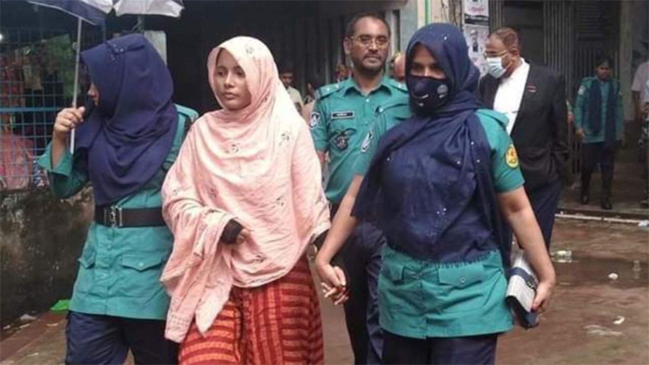 জগন্নাথ বিশ্ববিদ্যালয়ের শিক্ষার্থী খাদিজাতুল কুবরা। ছবি : সংগৃহীত