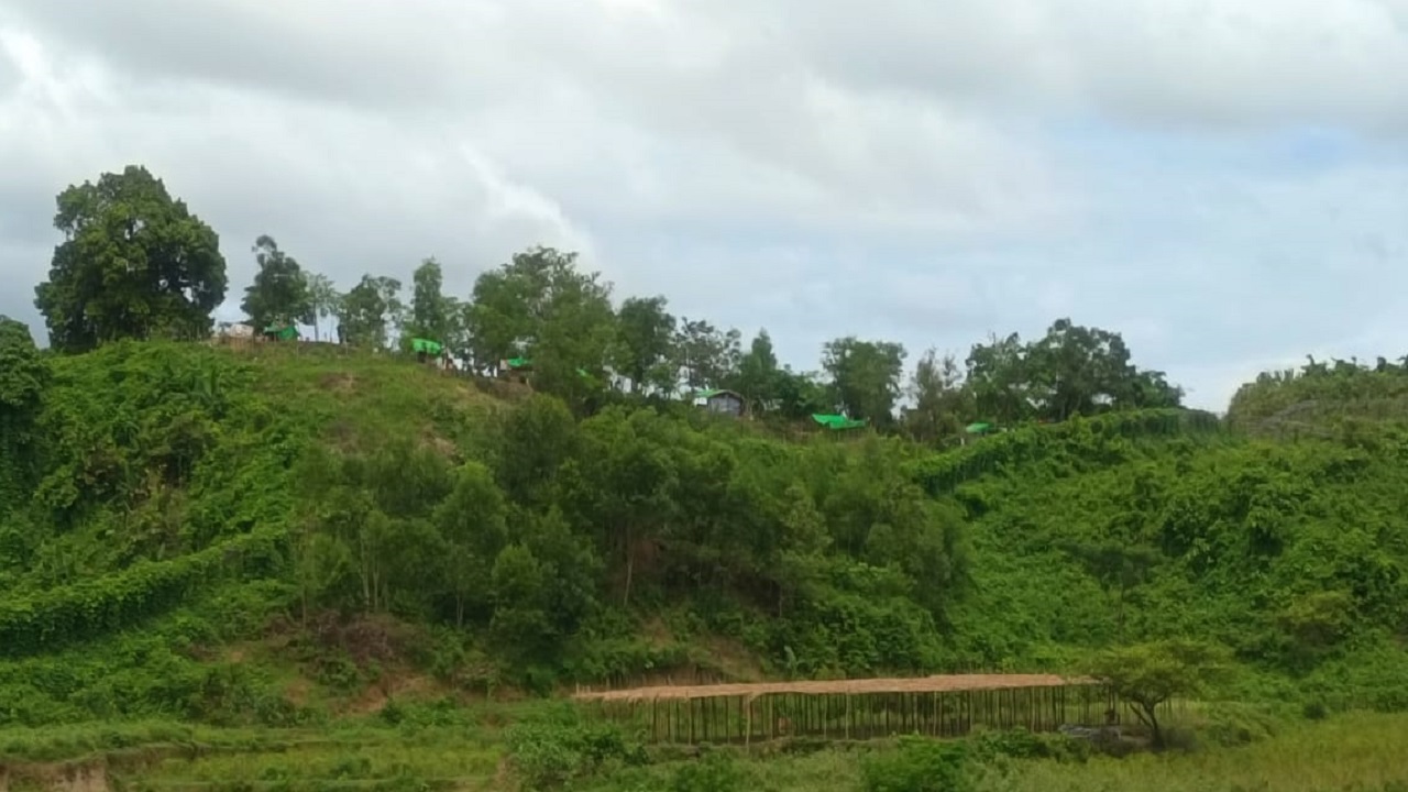 ঘুমধুম-তুমব্রু সীমান্ত। ছবি : কালবেলা