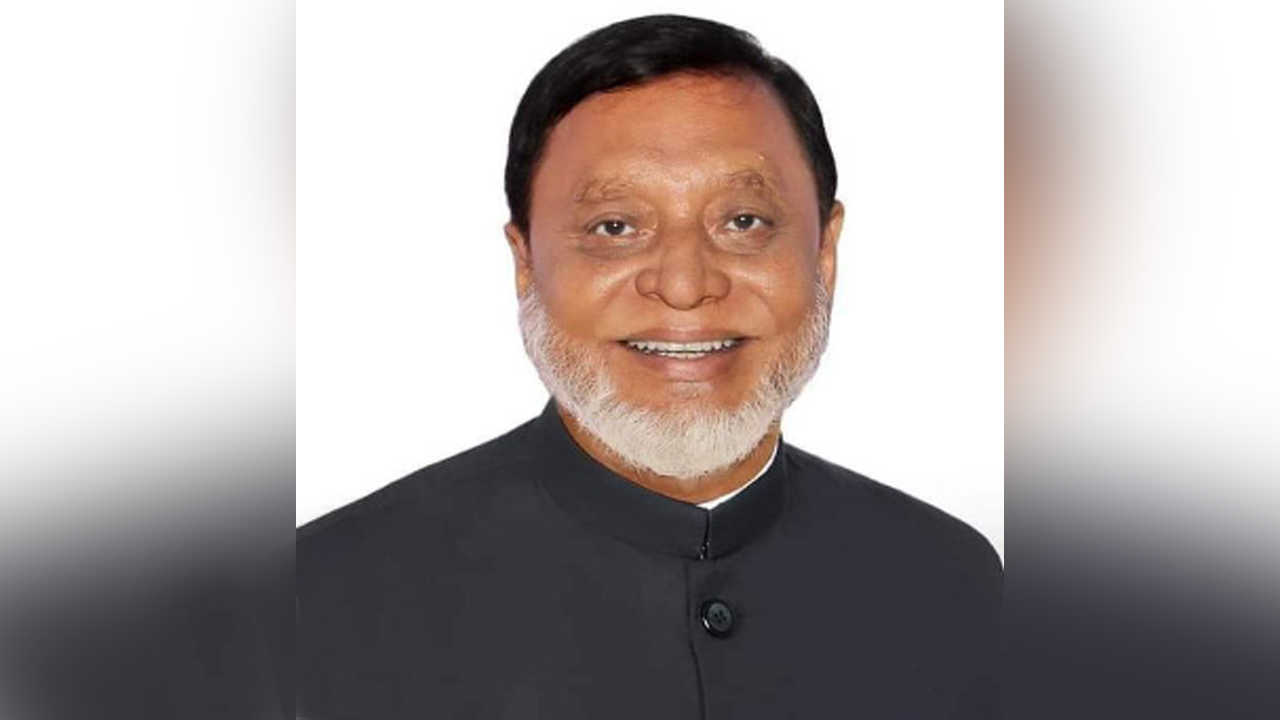 বীর মুক্তিযোদ্ধা অ্যাডভোকেট আবুল হাসেম খান। পুরোনো ছবি