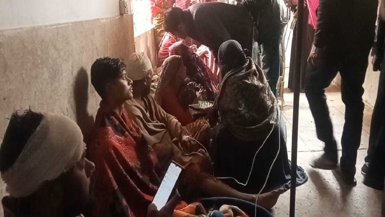 হাসপাতালে চিকিৎসা নিচ্ছেন আহতরা। ছবি : কালবেলা