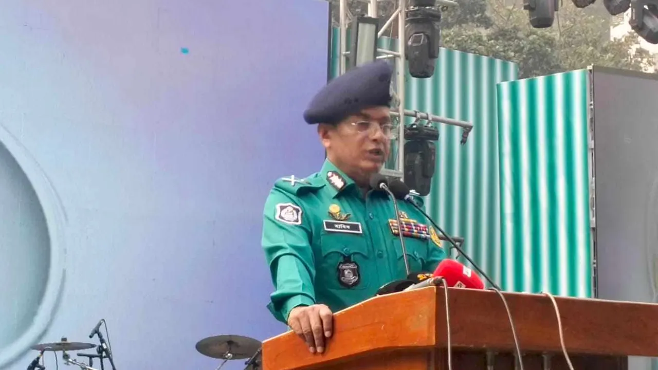 ডিএমপির ৪৯তম প্রতিষ্ঠা দিবস উপলক্ষে আলোচনাসভায় কমিশনার হাবিবুর রহমান। ছবি : কালবেলা