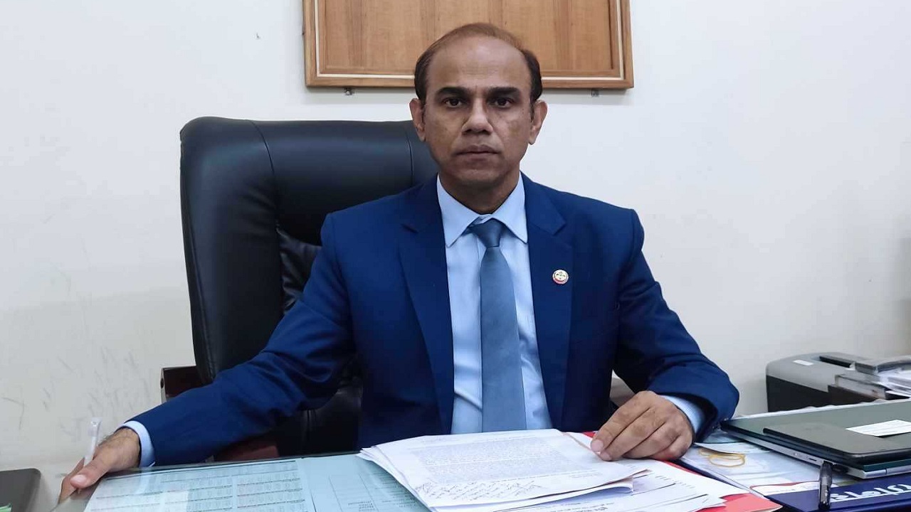 কুমিল্লা বিশ্ববিদ্যালয়ের উপাচার্য অধ্যাপক ড এ এফ এম আব্দুল মঈন। পুরোনো ছবি