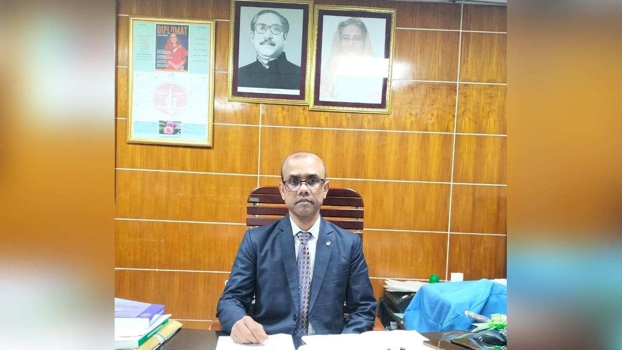 পার্বতীপুর উপজেলা নির্বাহী অফিসার (ইউএনও) বিপুল কুমার। ছবি : সংগৃহীত