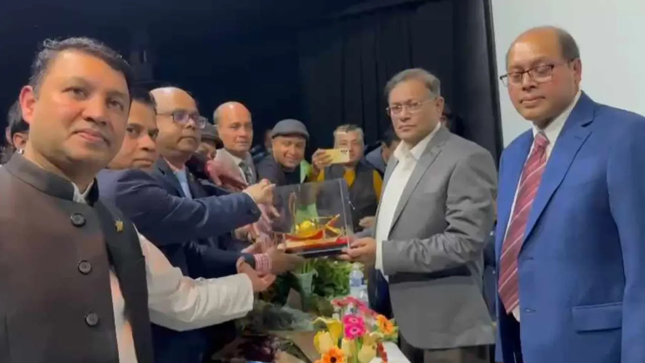 বেলজিয়াম আওয়ামী লীগ আয়োজিত মতবিনিময় সভায় পররাষ্ট্রমন্ত্রী ড. হাছান মাহমুদ। ছবি : সংগৃহীত