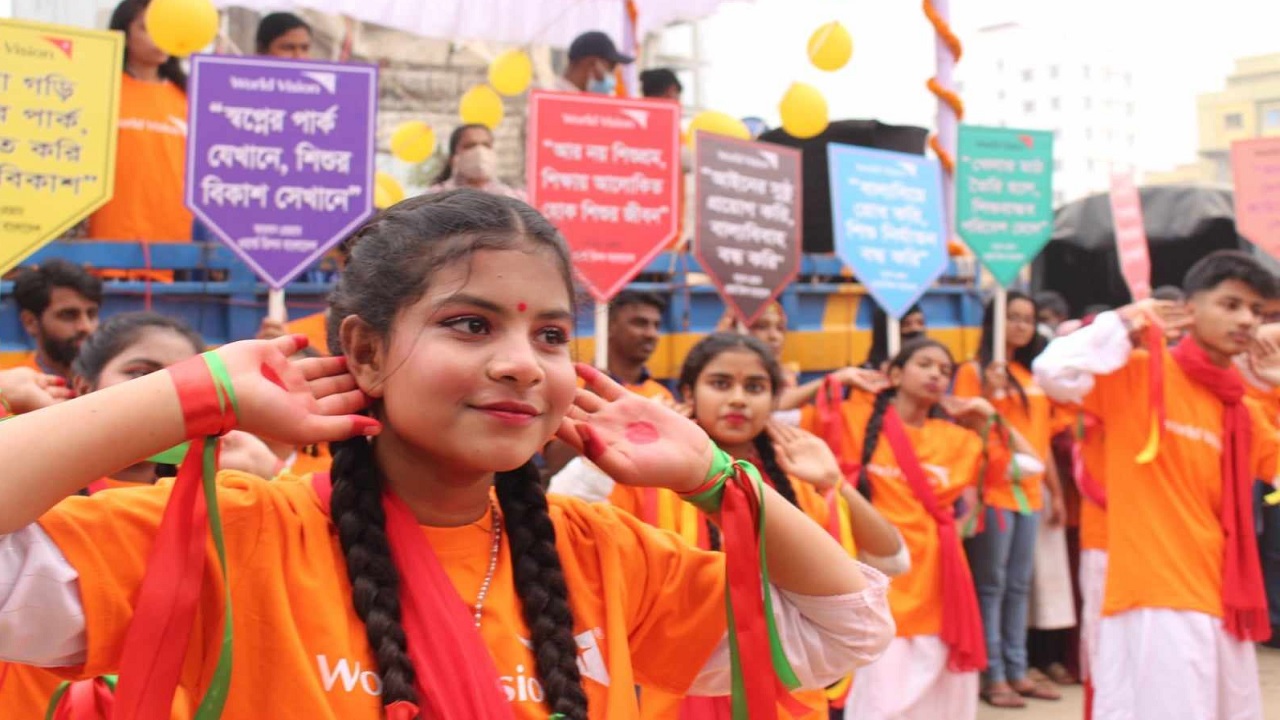 মিরপুর দুয়ারিপাড়া ও প্যারিস রোড মাঠে আয়োজন করা হয় সচেতনতামূলক ফ্ল্যাশ মব। ছবি : কালবেলা