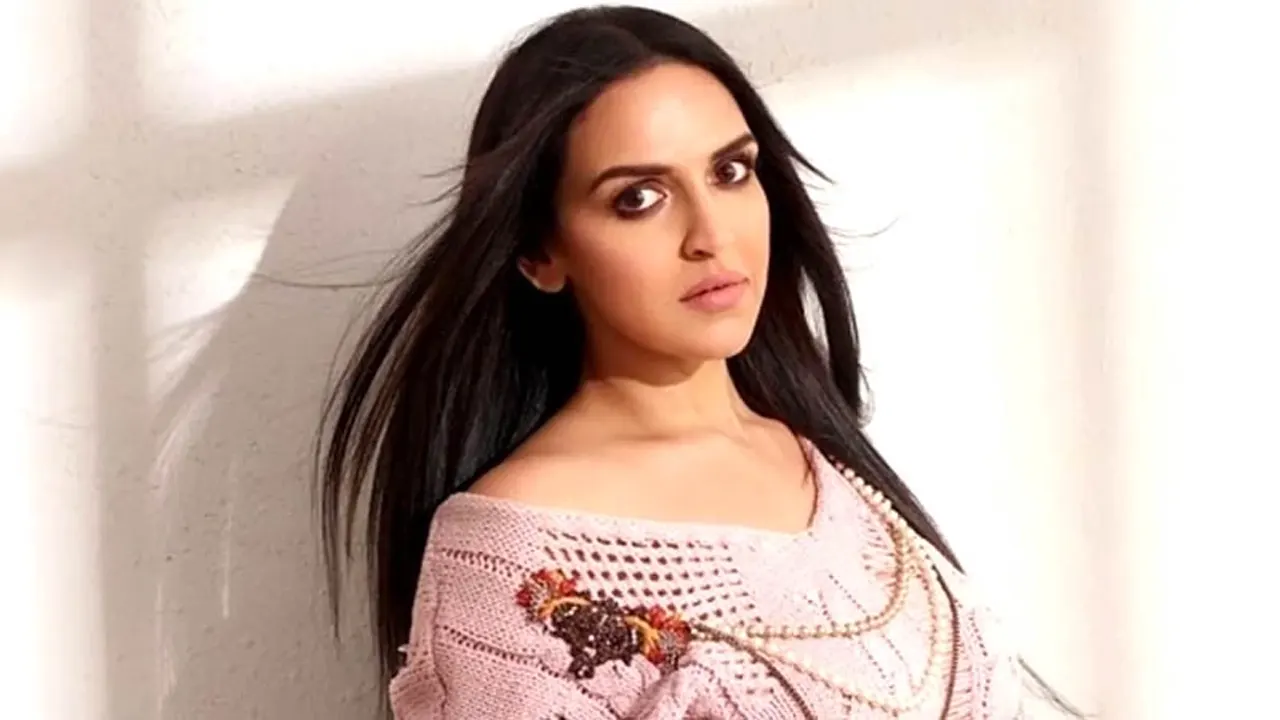 এশা দেওল। ছবি : সংগৃহীত