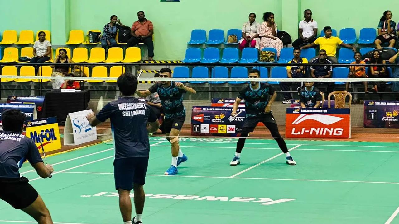 লিনিং শ্রীলংকা ইন্টারন্যাশনাল চ্যালেঞ্জের প্রি-কোয়ার্টারে বাংলাদেশি নাজমুল-নিশান। ছবি : কালবেলা