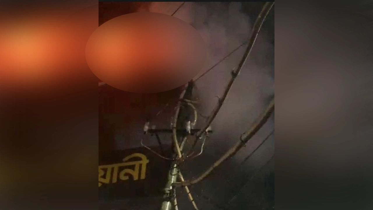 আগুন নিয়ন্ত্রণে আনার চেষ্টা করছে ফায়ার সার্ভিসের ৭টি ইউনিট। ছবি : কালবেলা