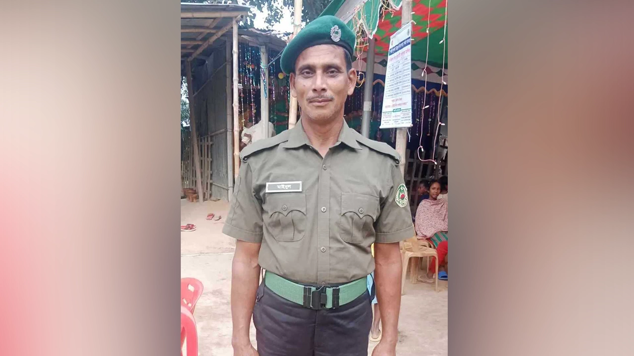 রাজশাহী রেলস্টেশনে মারা যাওয়া আনসার সদস্য মাইনুল ইসলাম। ছবি : সংগৃহীত