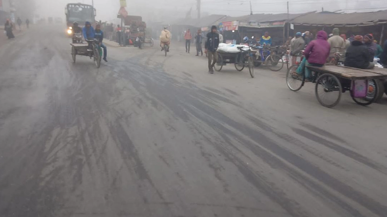 দিনাজপুরে শীতের সকাল। ছবি : কালবেলা