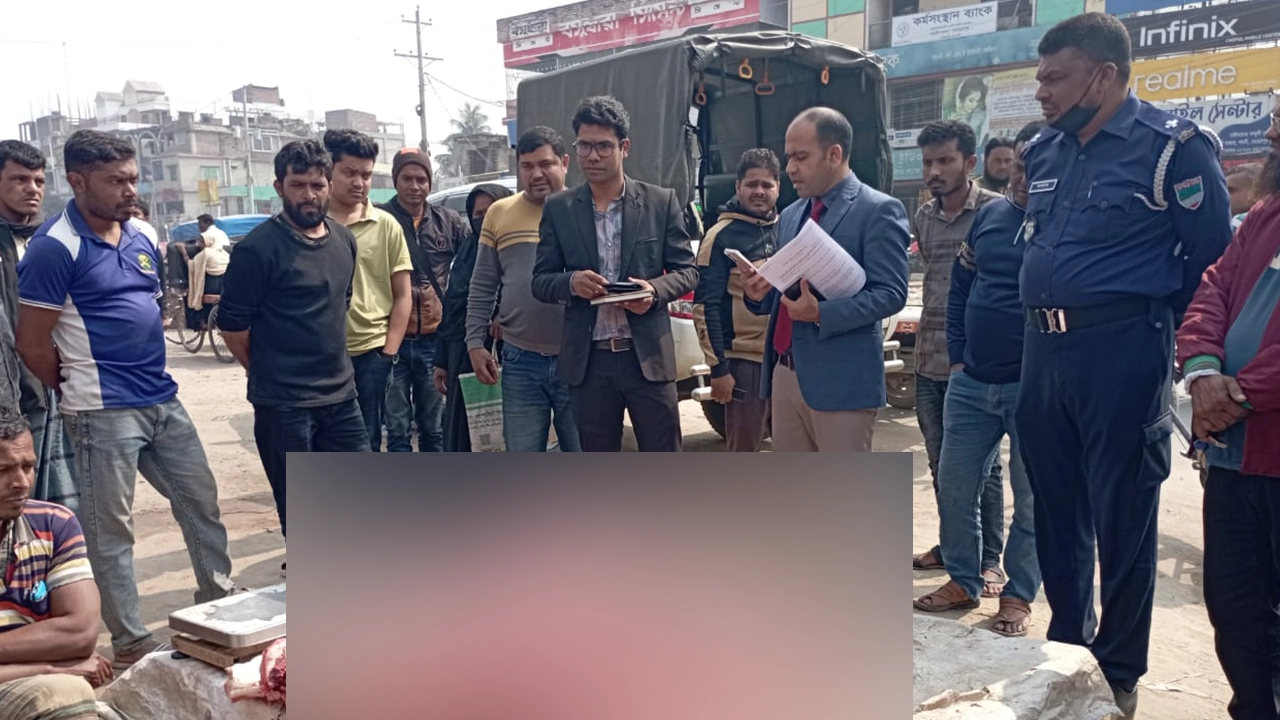 গাংনীতে মাংসের দোকানে অভিযান। ছবি : কালবেলা