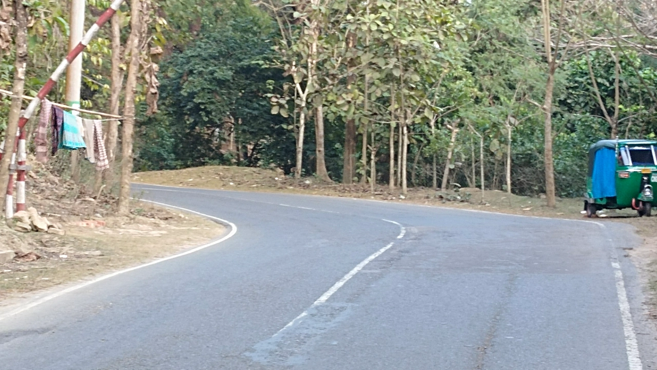 কাপ্তাই সড়কের একটি ঝুঁকিপূর্ণ বাঁক। ছবি : কালবেলা