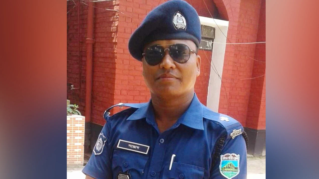 অভিযুক্ত এএসআই সন্তোষ কুমার। ছবি : সংগৃহীত