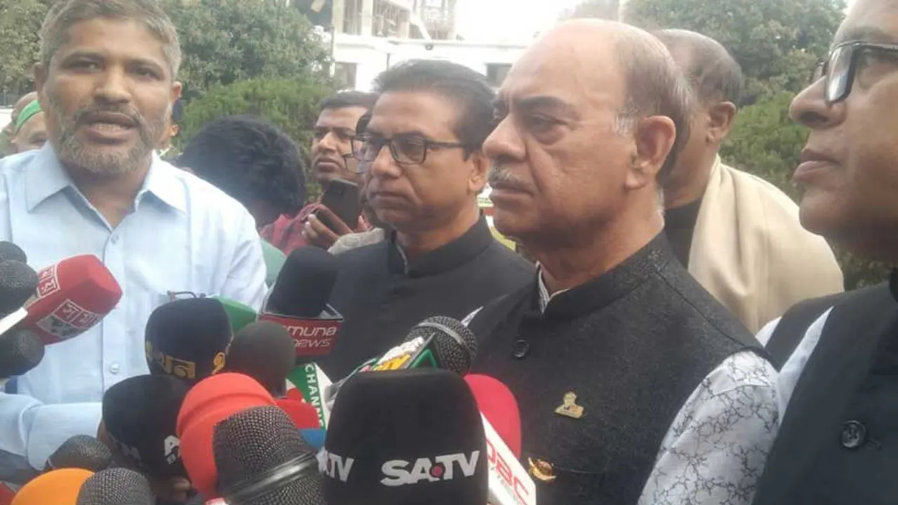 বেসামরিক বিমান ও পর্যটনমন্ত্রী মুহাম্মদ ফারুক খান। ছবি : সংগৃহীত