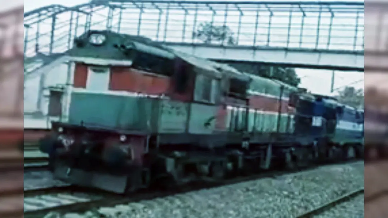 চালকছাড়া ছুটে চলা ট্রেন। ছবি : সংগৃহীত