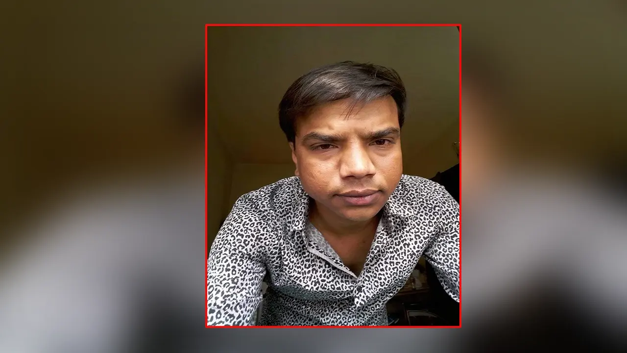 গ্রেপ্তার ছেলে কামরুজ্জামান নজরুল। ছবি : কালবেলা
