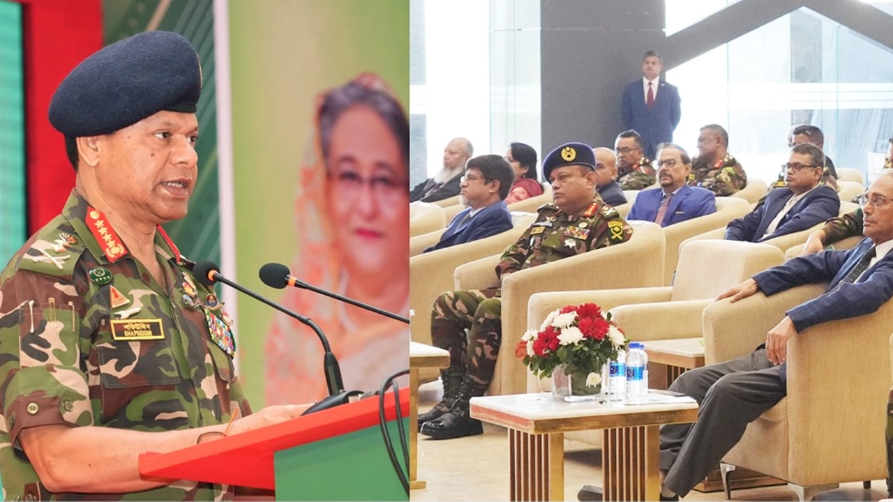 আস্থা লাইফ ইন্স্যুরেন্স কোম্পানি লিমিটেডের চেয়ারম্যান ও সেনাবাহিনীপ্রধান জেনারেল এস এম শফিউদ্দিন আহমেদ ঢাকা সেনানিবাসের সেনাকুঞ্জে উদ্বোধনী অনুষ্ঠানে বক্তব্য প্রদান। ছবি : আইএসপিআর
