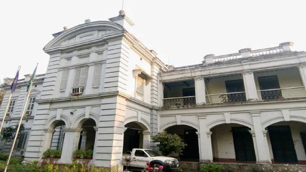 ঢাবি উপাচার্যের বাংলো। ছবি : কালবেলা