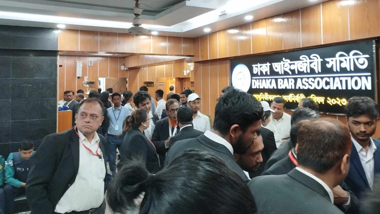 পুনরায় আইনজীবী সমিতির ভোটগ্রহণ শুরু হয়েছে। ছবি : সংগৃহীত