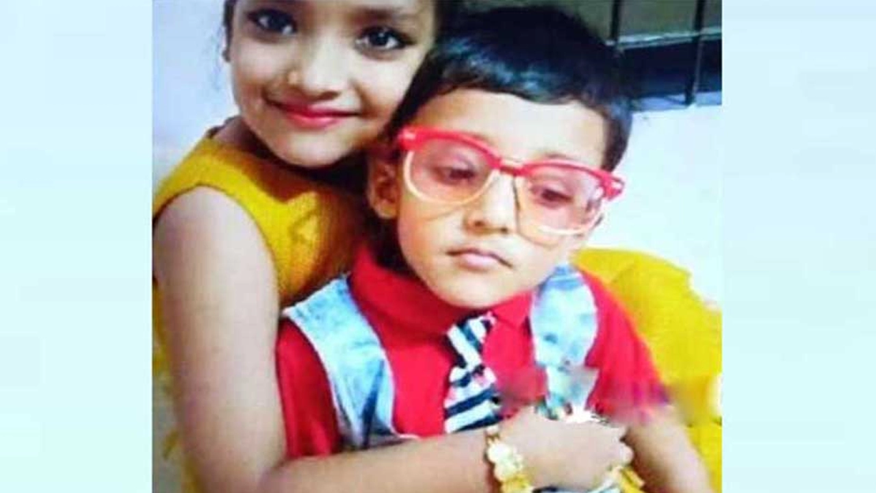 আদিতা রায় এবং ছেলে সান রায়। ছবি : সংগৃহীত