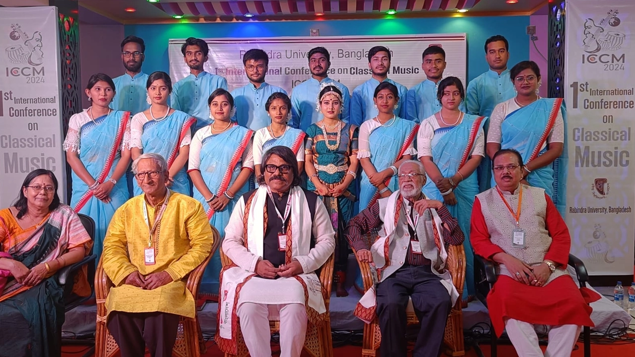 রবীন্দ্র বিশ্ববিদ্যালয়ে শুরু হয়েছে দুদিনব্যাপী আন্তর্জাতিক ধ্রুপদী সংগীত সম্মেলন। ছবি : কালবেলা