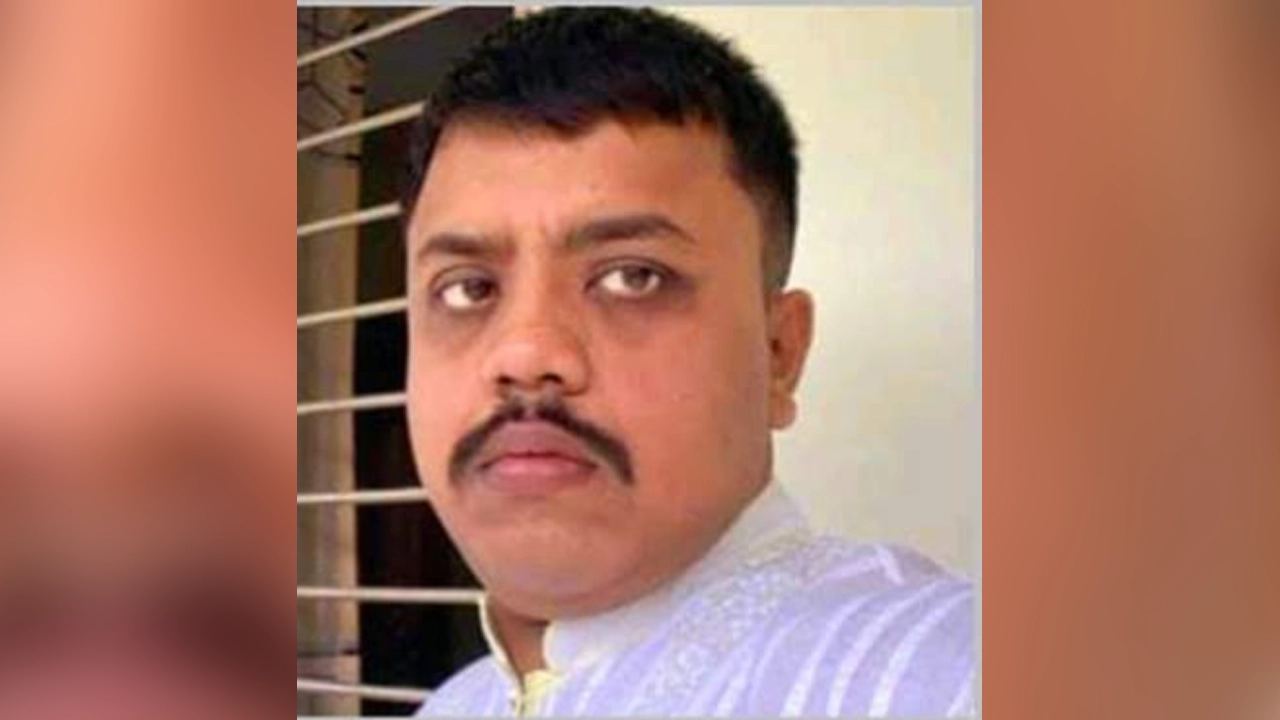 সিরাজগঞ্জ শহীদ এম মনসুর আলী মেডিকেল কলেজের শিক্ষক রায়হান শরীফ। ছবি : সংগৃহীত