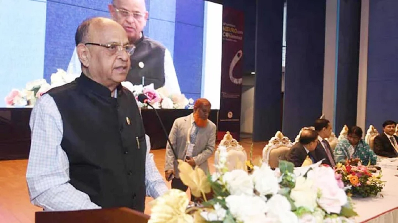 স্বাস্থ্য ও পরিবার কল্যাণমন্ত্রী ডা. সামন্ত লাল সেন। ছবি : সংগৃহীত