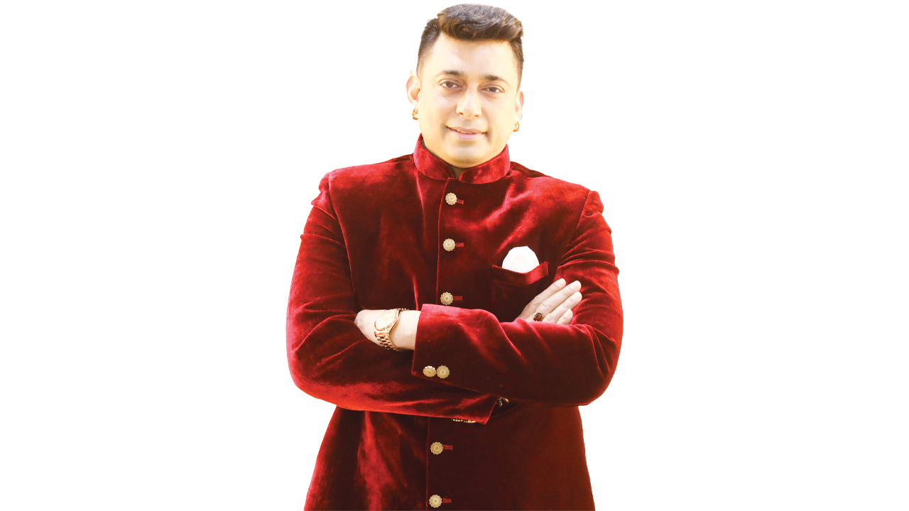 এখানে মা-বাবার কবর এই দেশ ছেড়ে কোথায় যাব
