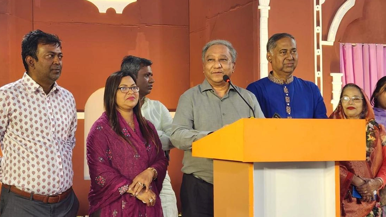 ঢাকা মেয়র কাপের সমাপনী অনুষ্ঠানে বক্তব্য রাখেন যুব ও ক্রীড়া মন্ত্রী নাজমুল হাসান পাপন। ছবি : কালবেলা