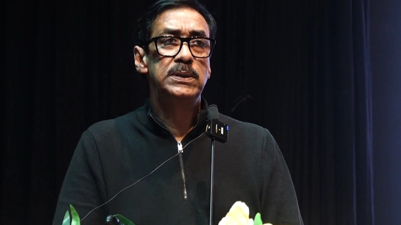 নারী দিবসে নারায়ণগঞ্জ শিল্পকলা একাডেমিতে বক্তব্য দেন শামীম ওসমান। ছবি : কালবেলা
