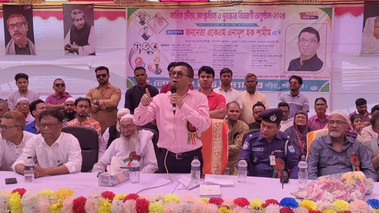 সাবেক পানিসম্পদ উপমন্ত্রী ও শরীয়তপুর-২ আসনের সংসদ সদস্য এ কে এম এনামুল হক শামীম। ছবি : কালবেলা