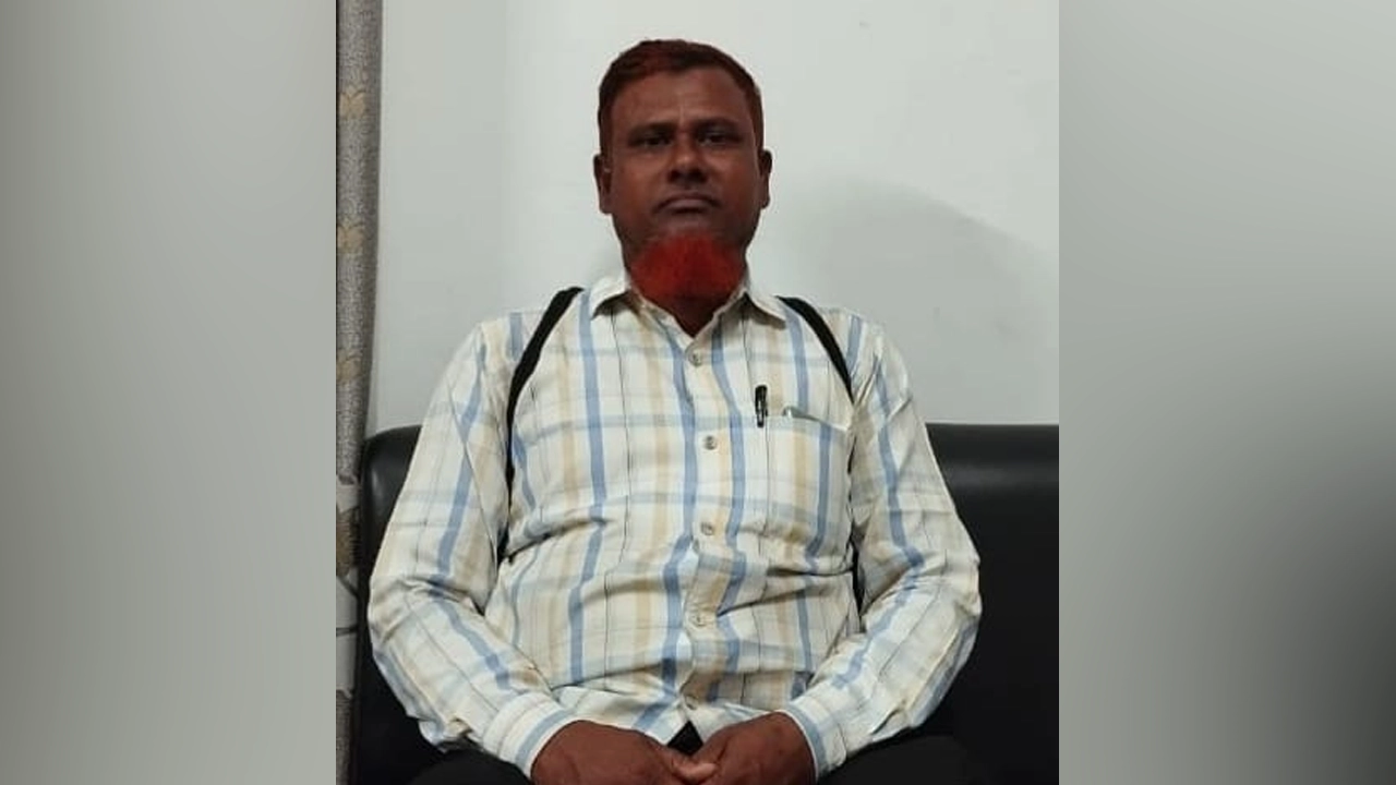 ভুক্তভোগী আবু বকর ছিদ্দিক। ছবি : কালবেলা