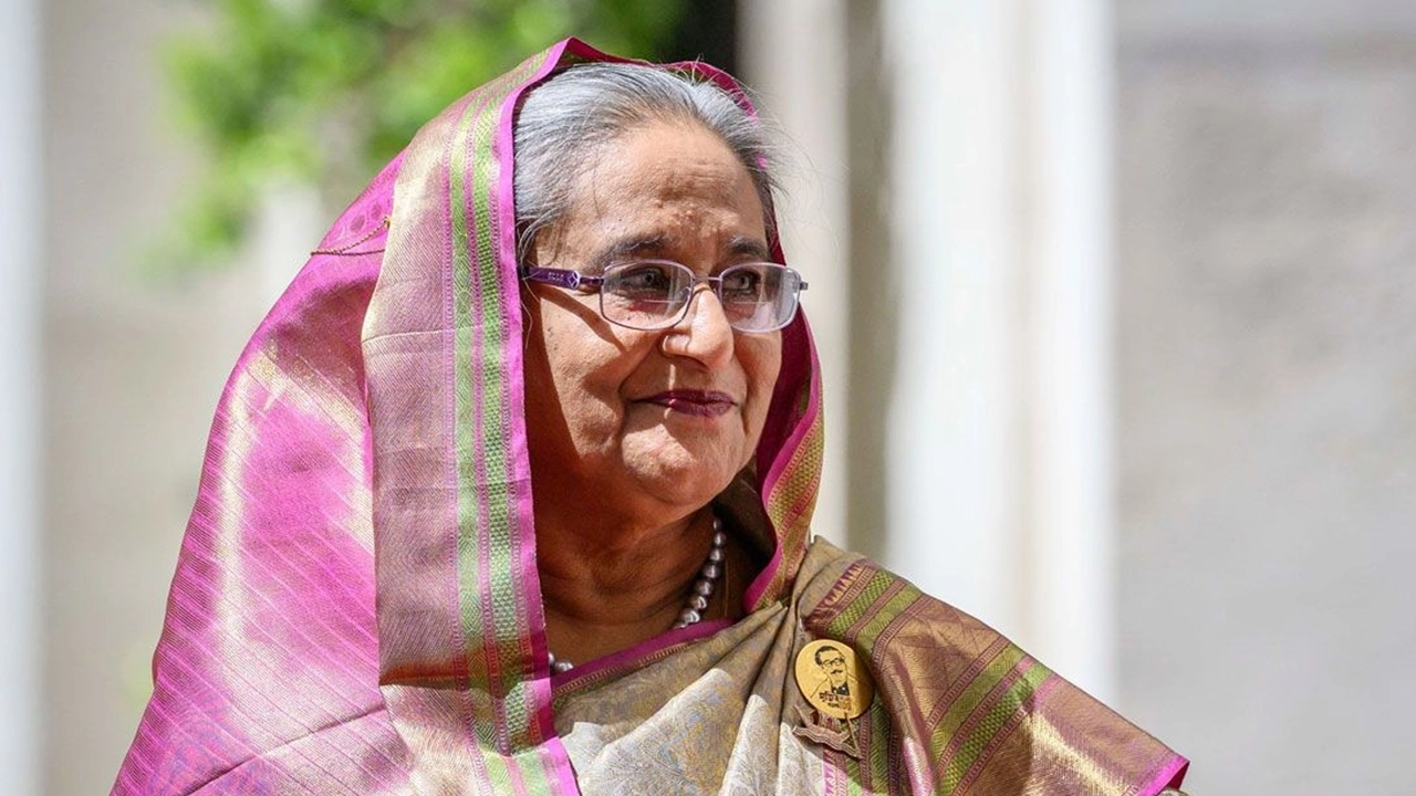 প্রধানমন্ত্রী শেখ হাসিনা। পুরোনো ছবি