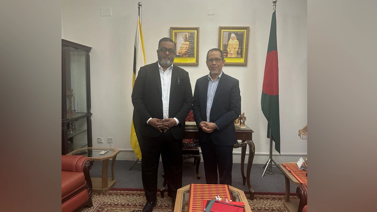 রাষ্ট্রদূতের সঙ্গে সাক্ষাৎ করেছেন ওয়াহিদ রায়হান ইফতেখার মাহমুদ রাসেল। ছবি : সৌজন্য