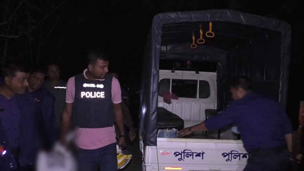কুষ্টিয়ার কুমারখালীতে প্রতিপক্ষের হামলায় একজন নিহত। ছবি : সংগৃহীত