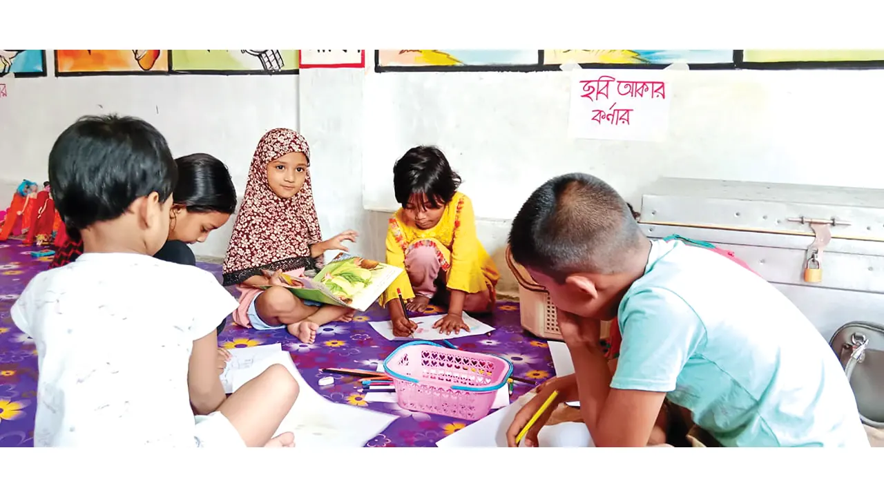 শিশু-কিশোর ও যুবদের অংশগ্রহণে বর্ণাঢ্য আনন্দ শোভাযাত্রা