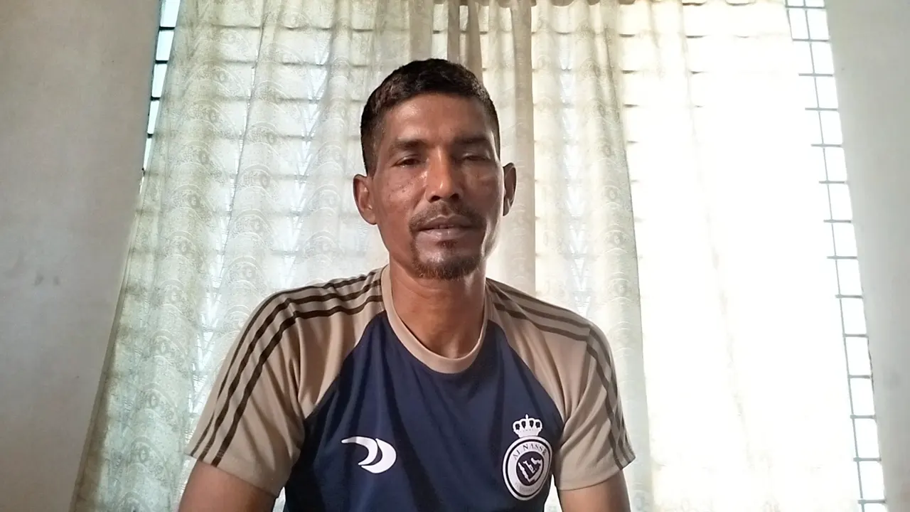 চুয়াডাঙ্গার জীবননগরের বাসিন্দা আতাউর রহমান। ছবি : কালবেলা