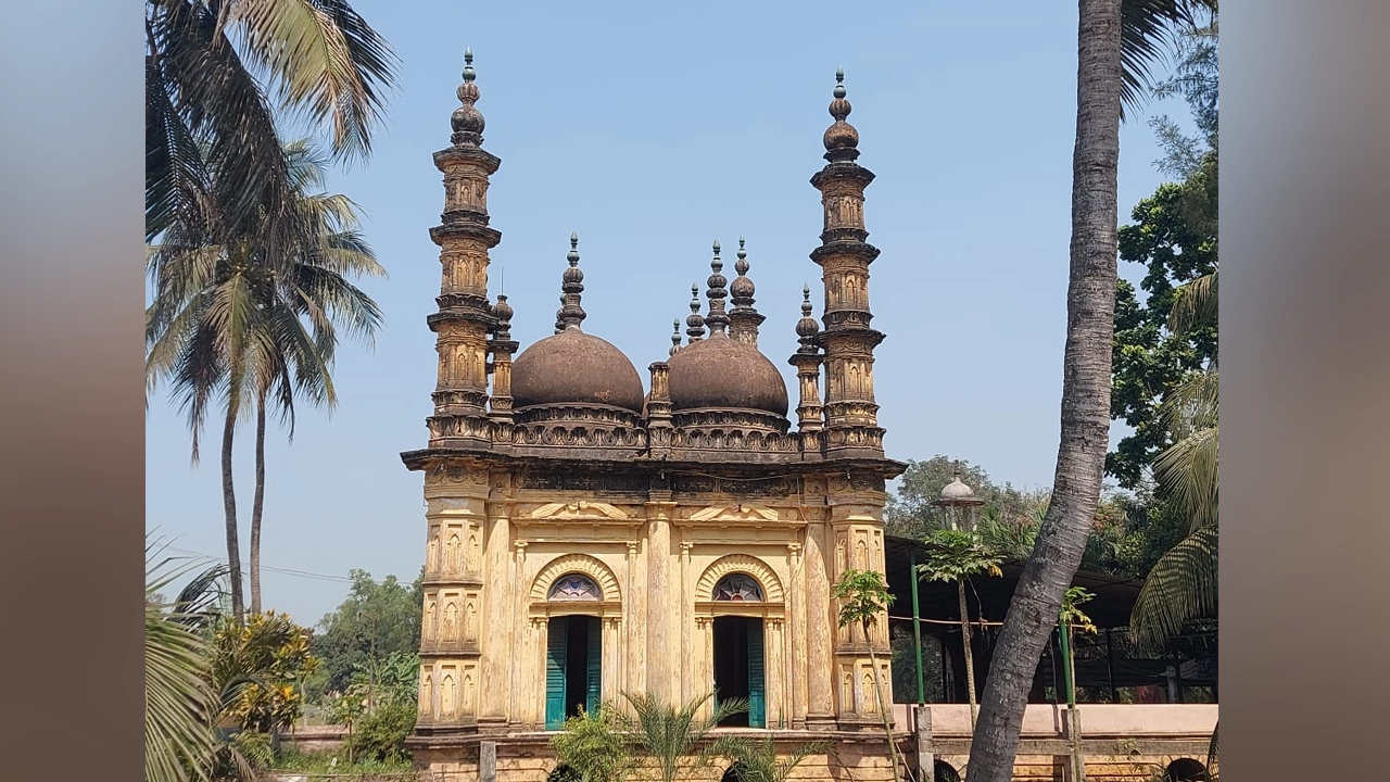 সাতক্ষীরার তালার মিয়া মসজিদ। ছবি : কালবেলা