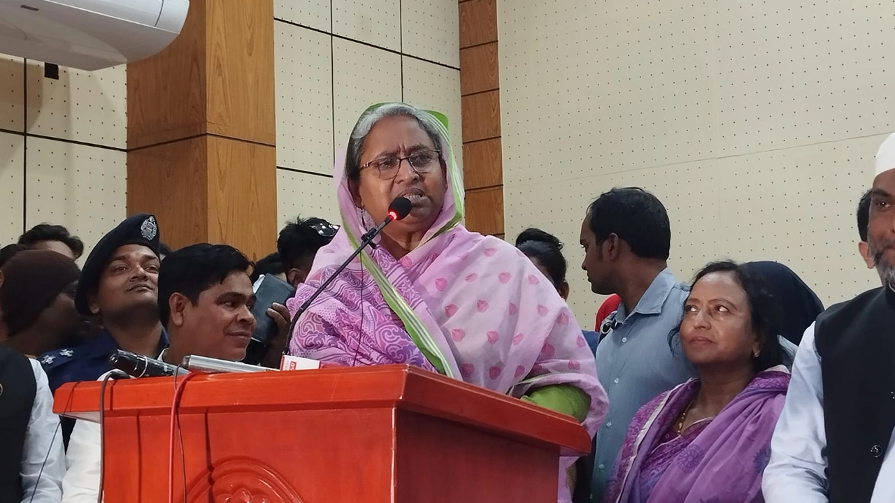 রাজশাহীতে সমাজকল্যাণমন্ত্রী ডা. দীপু মনি। ছবি : কালবেলা