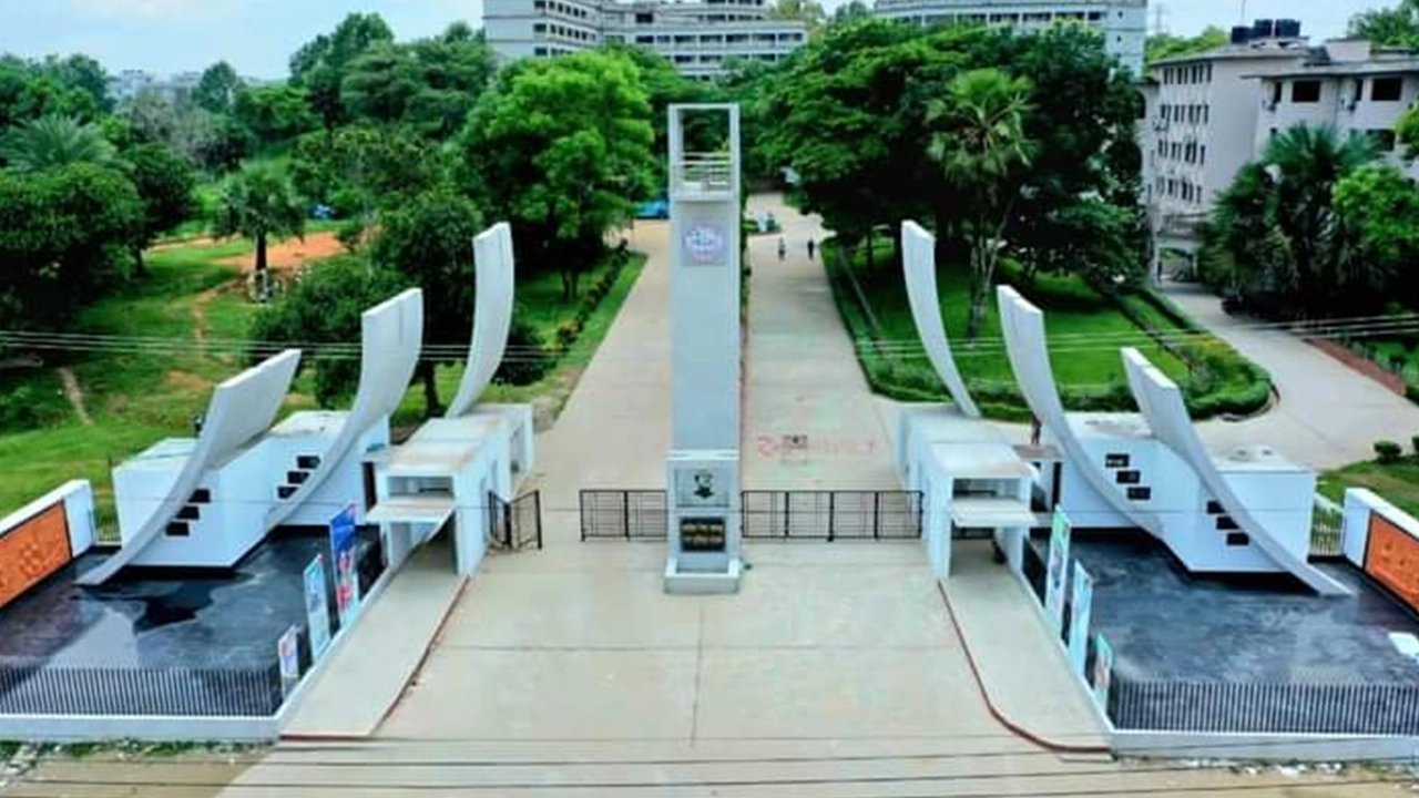 কুমিল্লা বিশ্ববিদ্যালয়ের ক্যাম্পাস। ছবি : কালবেলা