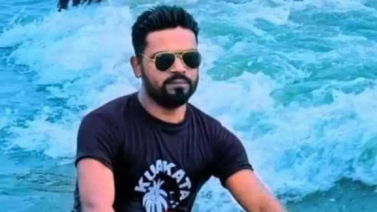 শরণখোলা উপজেলা ছাত্রলীগের সাবেক সভাপতি আসাদ হাওলাদার। ছবি: সংগৃহীত