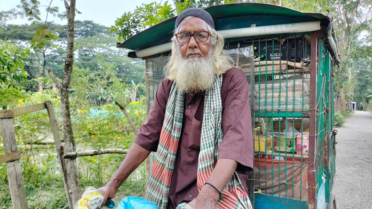৮৭ বছর বয়সী বীর মুক্তিযোদ্ধা এনছান আলী খান। ছবি : কালবেলা