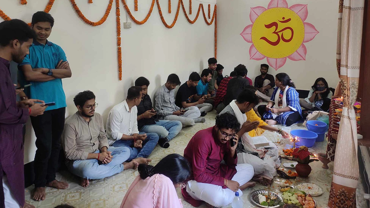 বুটেক্সে সনাতন ধর্মাবলম্বীদের জন্য কেন্দ্রীয় উপাসনালয় উদ্বোধন। ছবি : কালবেলা