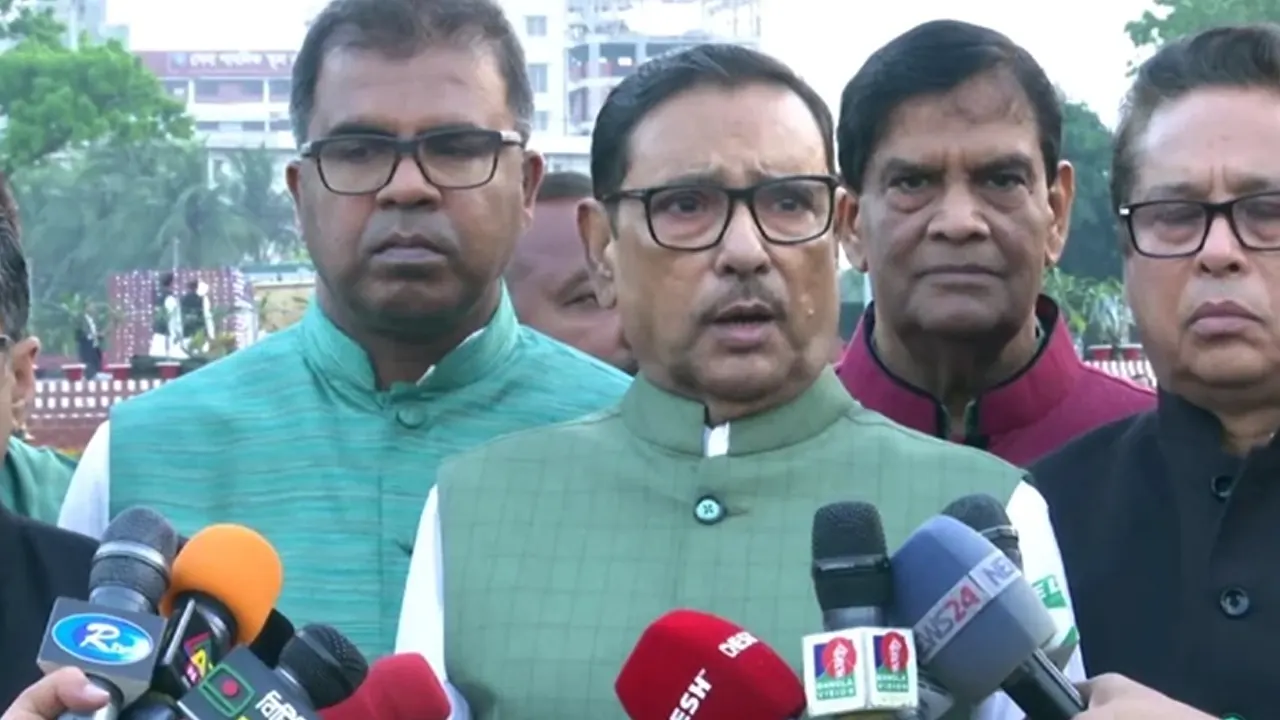জাতীয় স্মৃতিসৌধে শ্রদ্ধা নিবেদন শেষে সাংবাদিকদের সঙ্গে কথা বলেন ওবায়দুল কাদের। ছবি : সংগৃহীত
