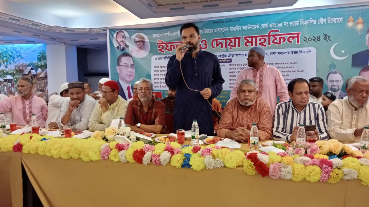 রাজধানীর কাফরুল থানা বিএনপির ইফতার মাহফিলে বক্তব্য রাখেন আমিনুল হক। ছবি : কালবেলা