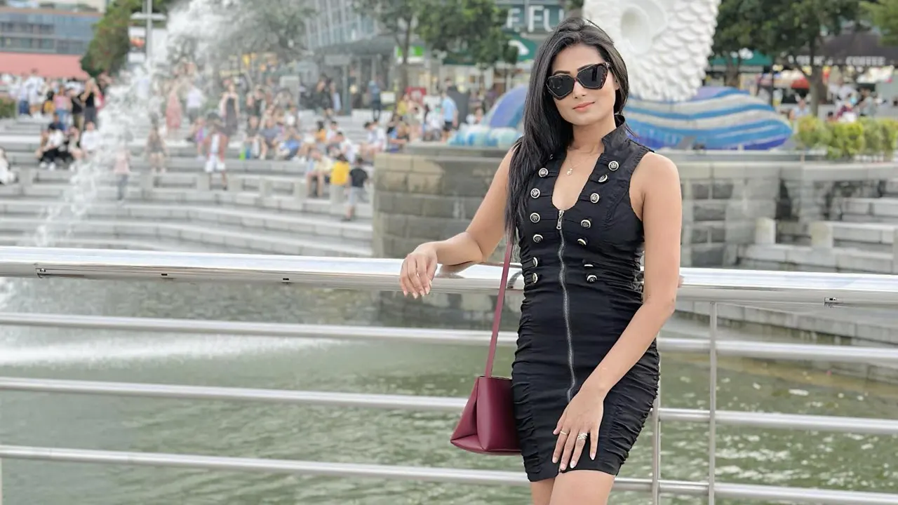 উড়াল দিলেন অধরা