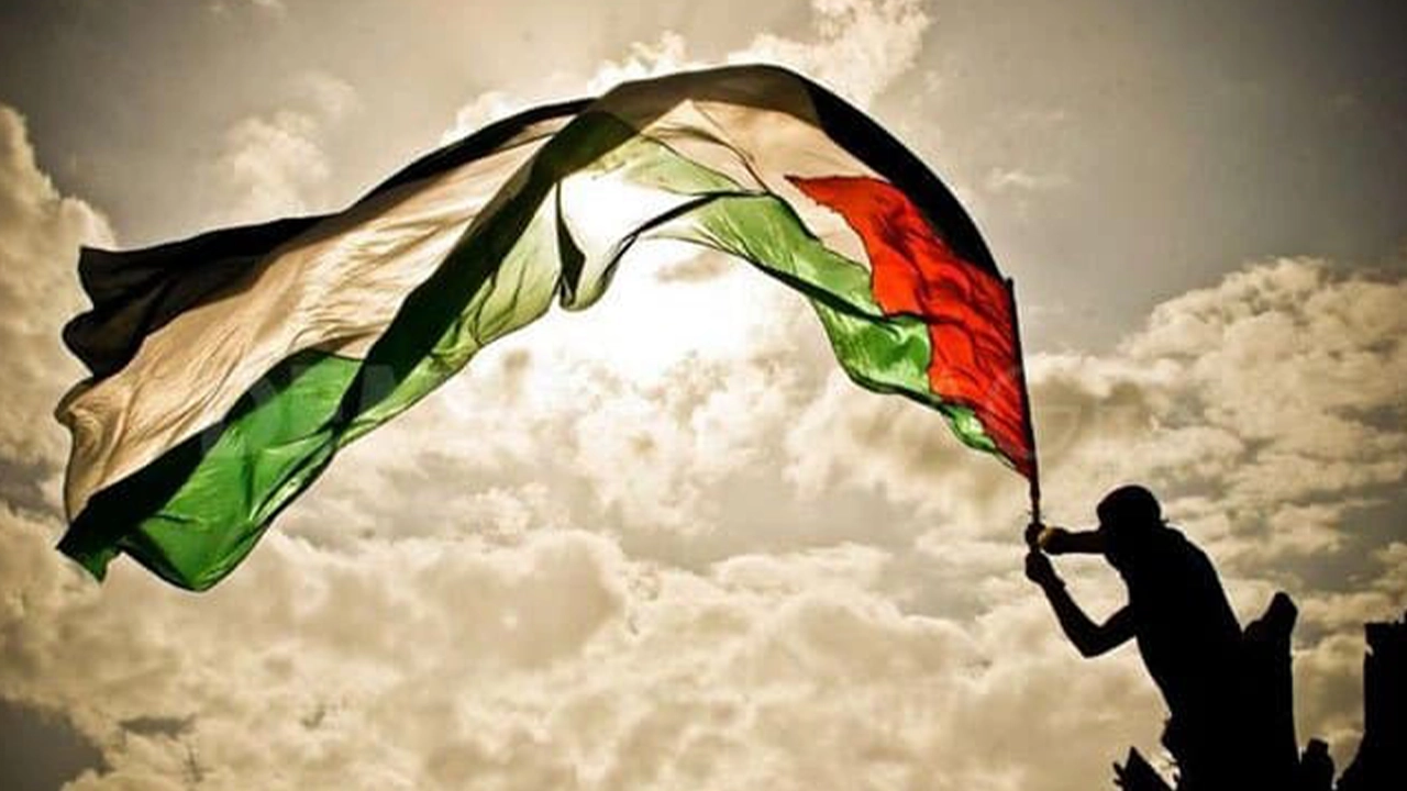 স্বাধীন ফিলিস্তিনের স্বীকৃতির স্বপ্নে দেশটির নাগরিকরা। প্রতীকী ছবি