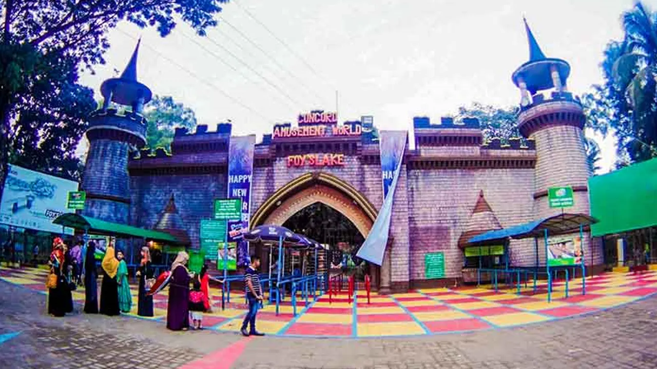পর্যটকদের বরণে প্রস্তুত চট্টগ্রামের সবকটি বিনোদনকেন্দ্র। ছবি : কালবেলা